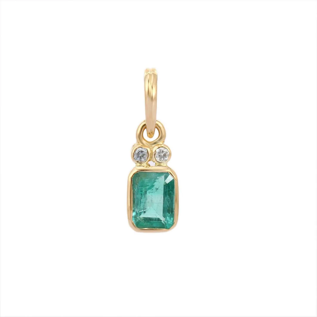 18K Gold Emerald Pendant