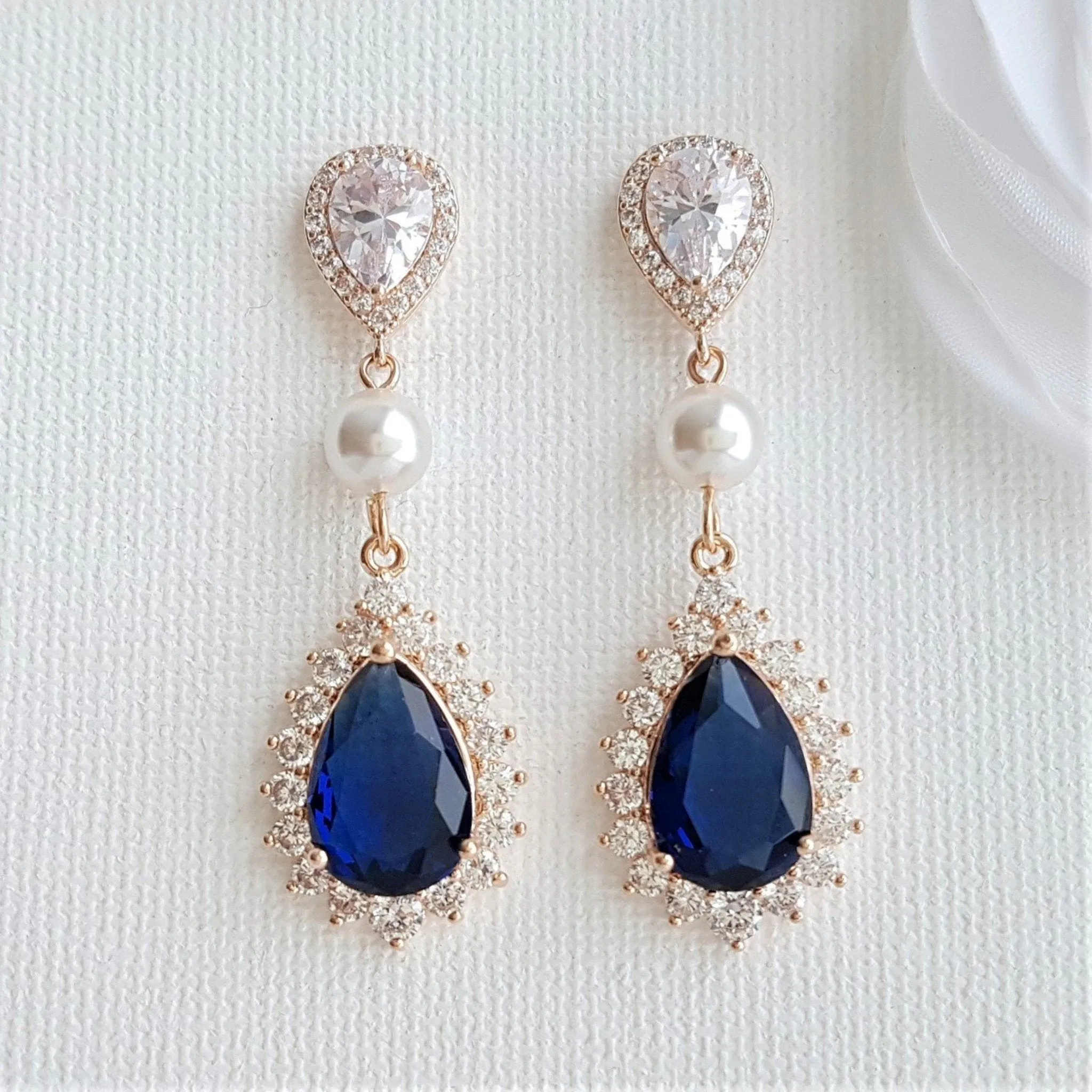 Blue Crystal Earrings Gold-Aoi