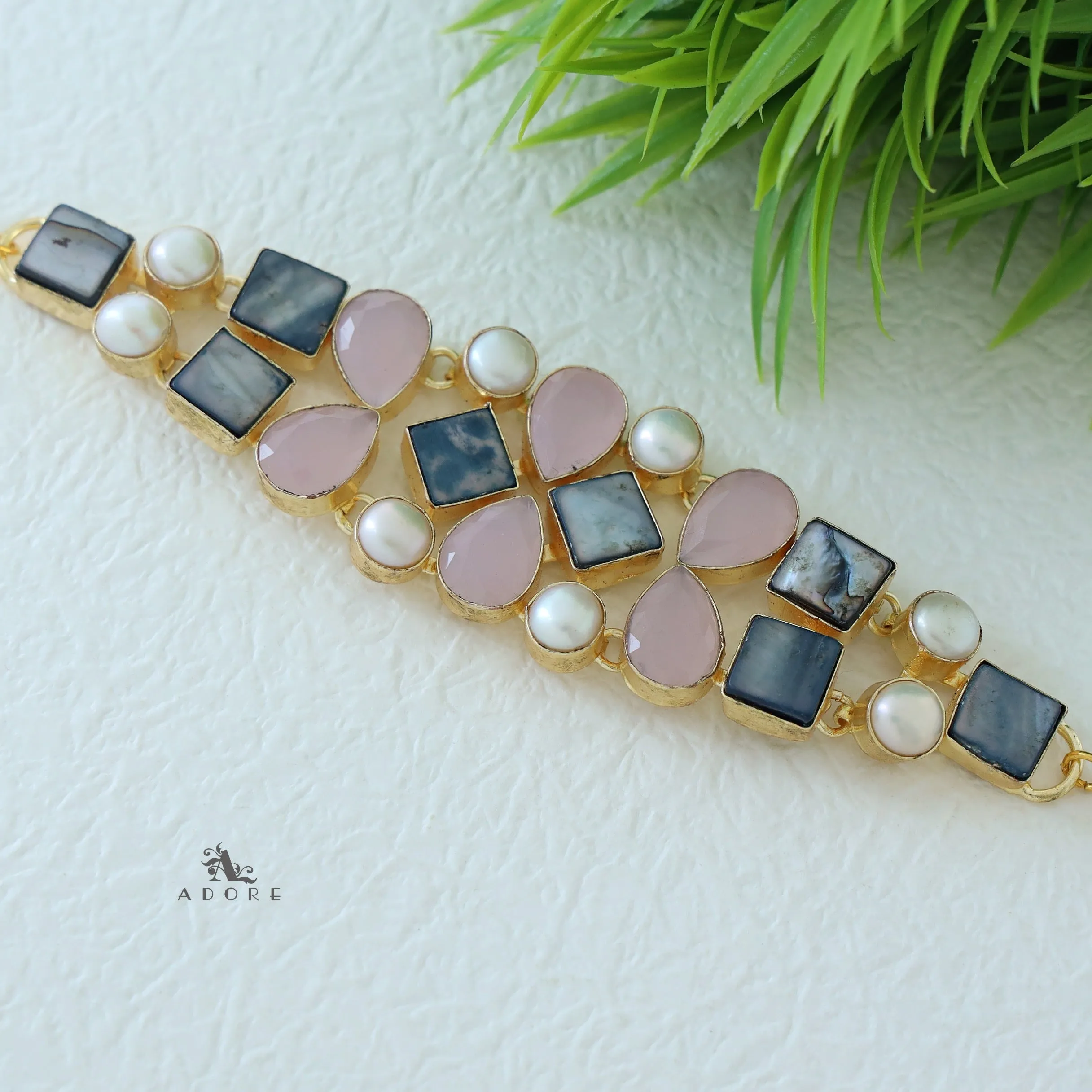 Dolly Choker