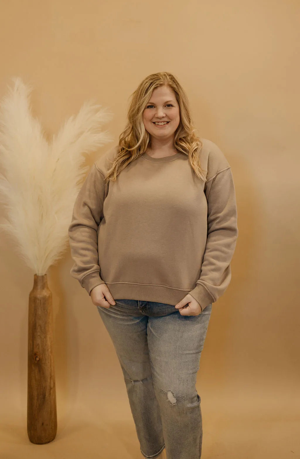 EILEEN FLEECE SWEATSHIRT 2 COLOR OPTIONS AVAILABLE IN CURVY AND REGULAR