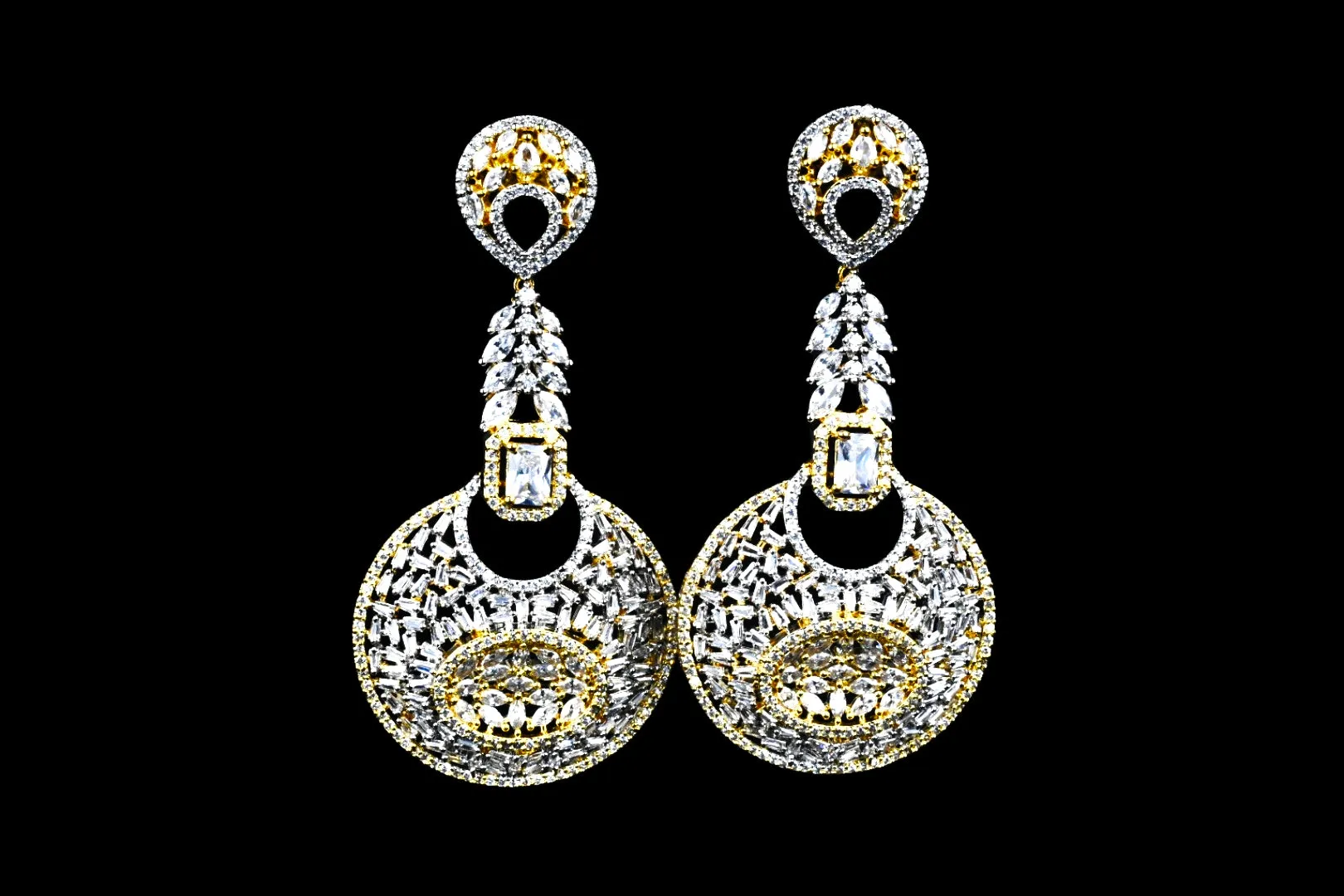 Pavati Chandelier earrings