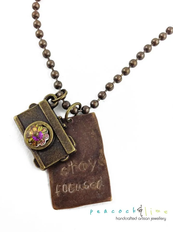 stay focused camera photography necklace